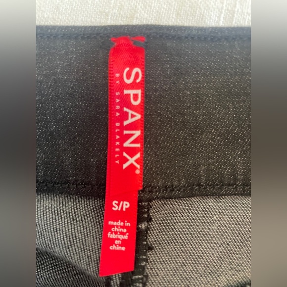 NWT! Spanx Sm ‘Distressed Denim Legging / Jeans’ vintage black 20213R $128 - Picture 12 of 14